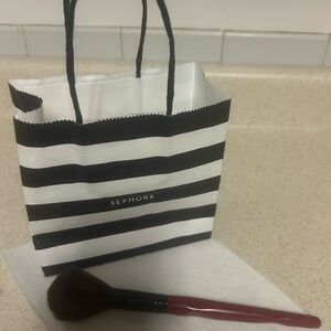 Smashbox sheer powder brush